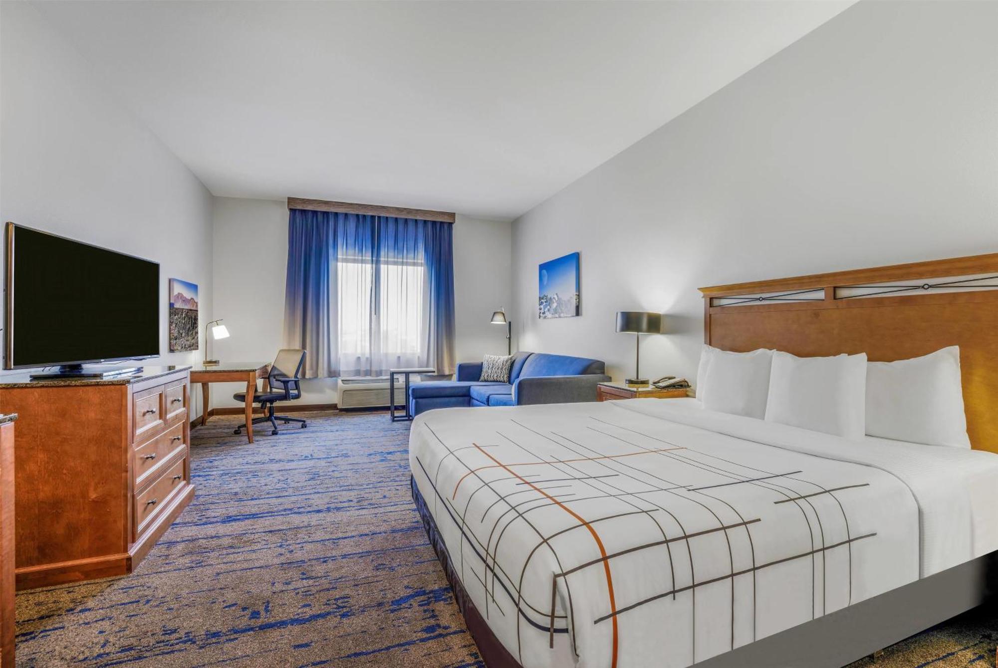 La Quinta By Wyndham Hotel