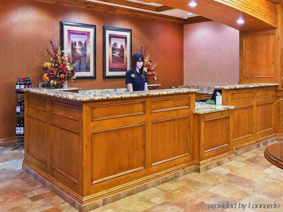 La Quinta By Wyndham Hotel